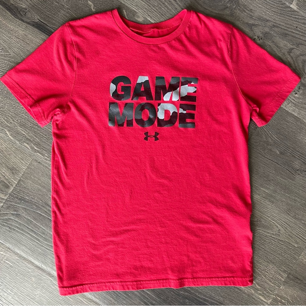 Under Armour T Shirt Boys XL Loose Heatgear Red Short Sleeve